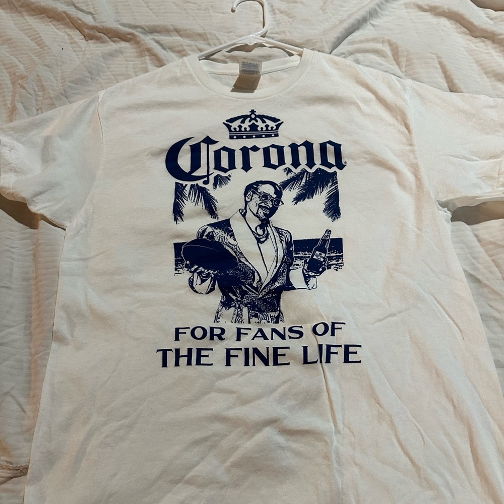 Corona x snoop dog Tshirt